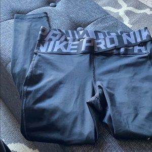 Women’s nike pro leggings